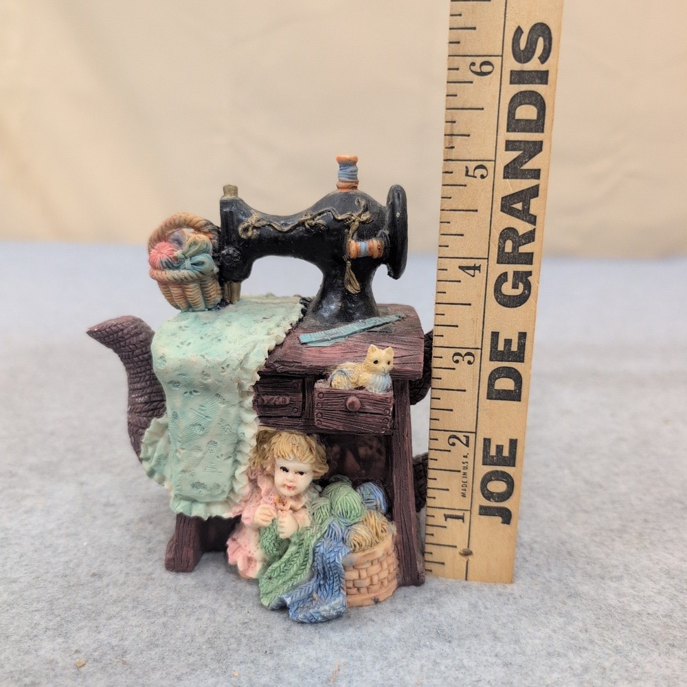 Vintage Style Sewing Machine Teapot Figurine Knitting Girl Cat Resin Decor - Picture 6 of 6